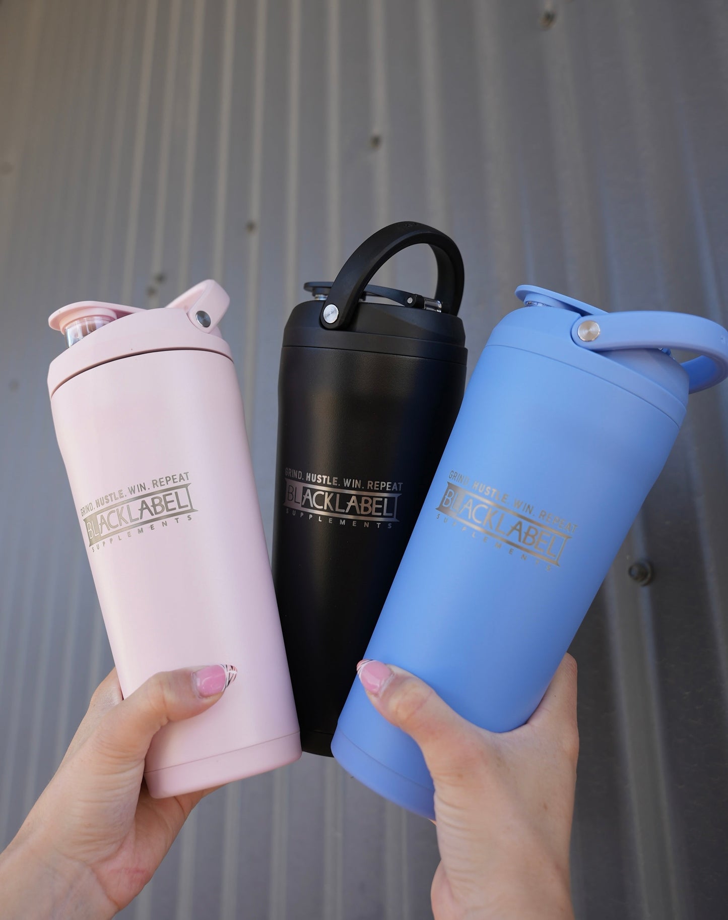 24oz Insulated Shaker Bottle Gym Protein Drink Mixer Cup