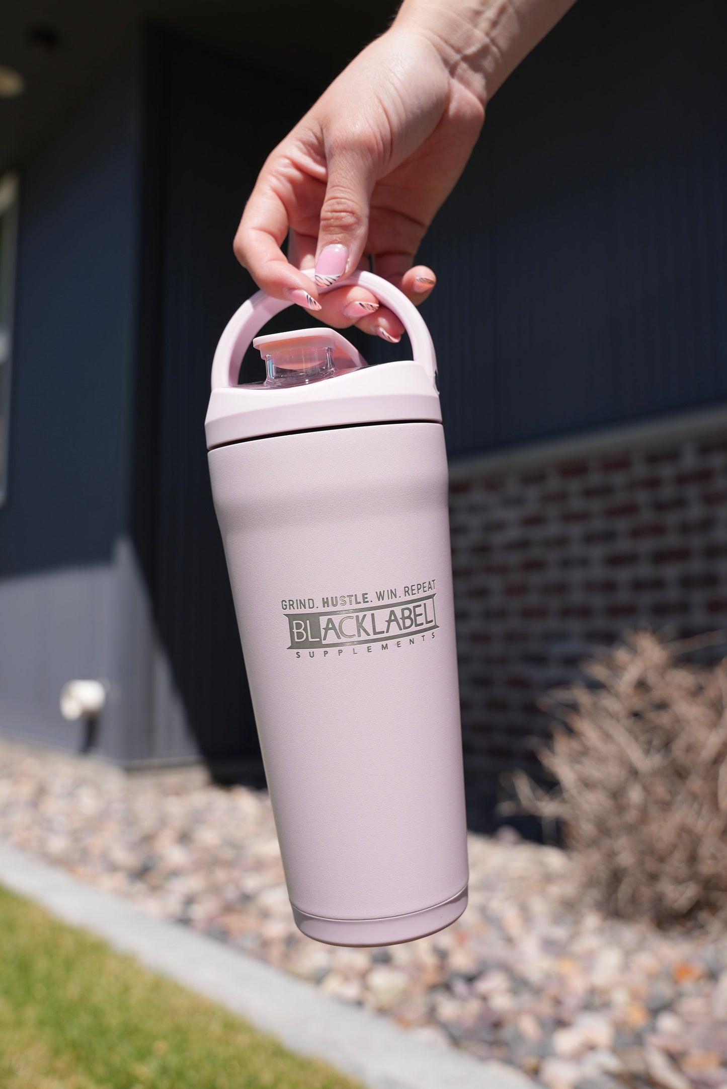 24oz Insulated Shaker Bottle Gym Protein Drink Mixer Cup